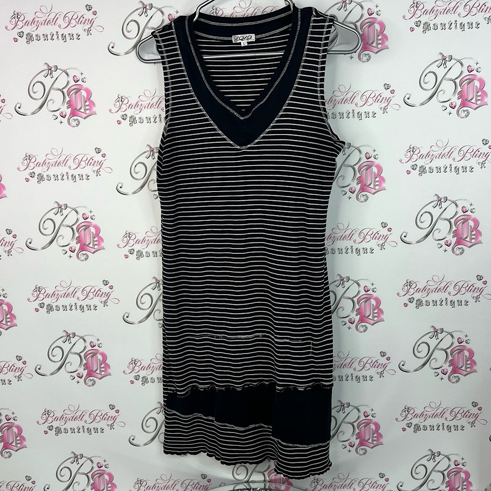 Zozo dress striped distressed details color block Black and White Striped Dress